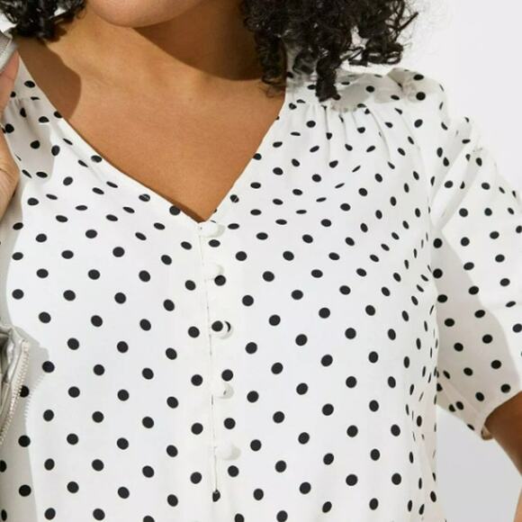 New Torrid Womens 2X Top Harper Georgette V-Neck Ruched Blouse Polka Dot - Picture 1 of 7